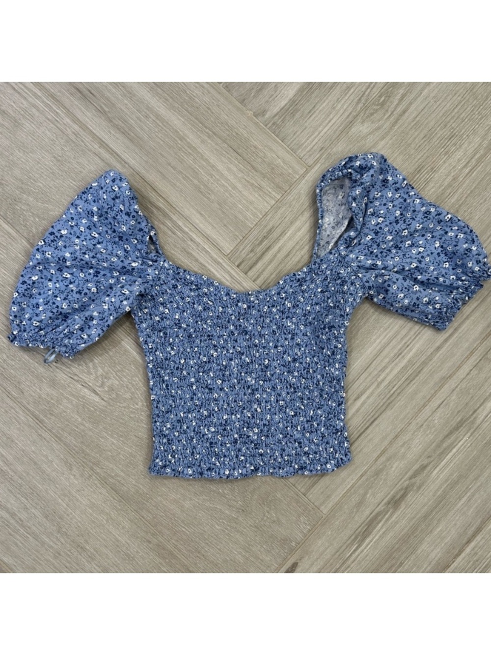 Abercrombie & Fitch Blue Floral Smocked Puff-Sleeve Crop